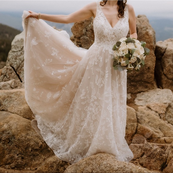 Mon Cherie Bridal Gown - Picture 3 of 7